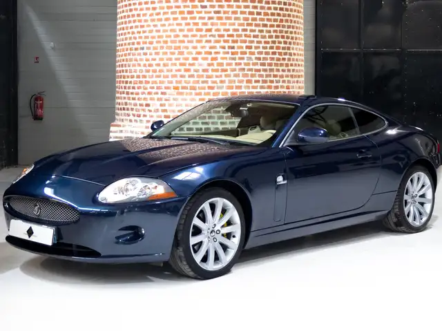 Jaguar XK XK Coupé 4.2 - 304 A