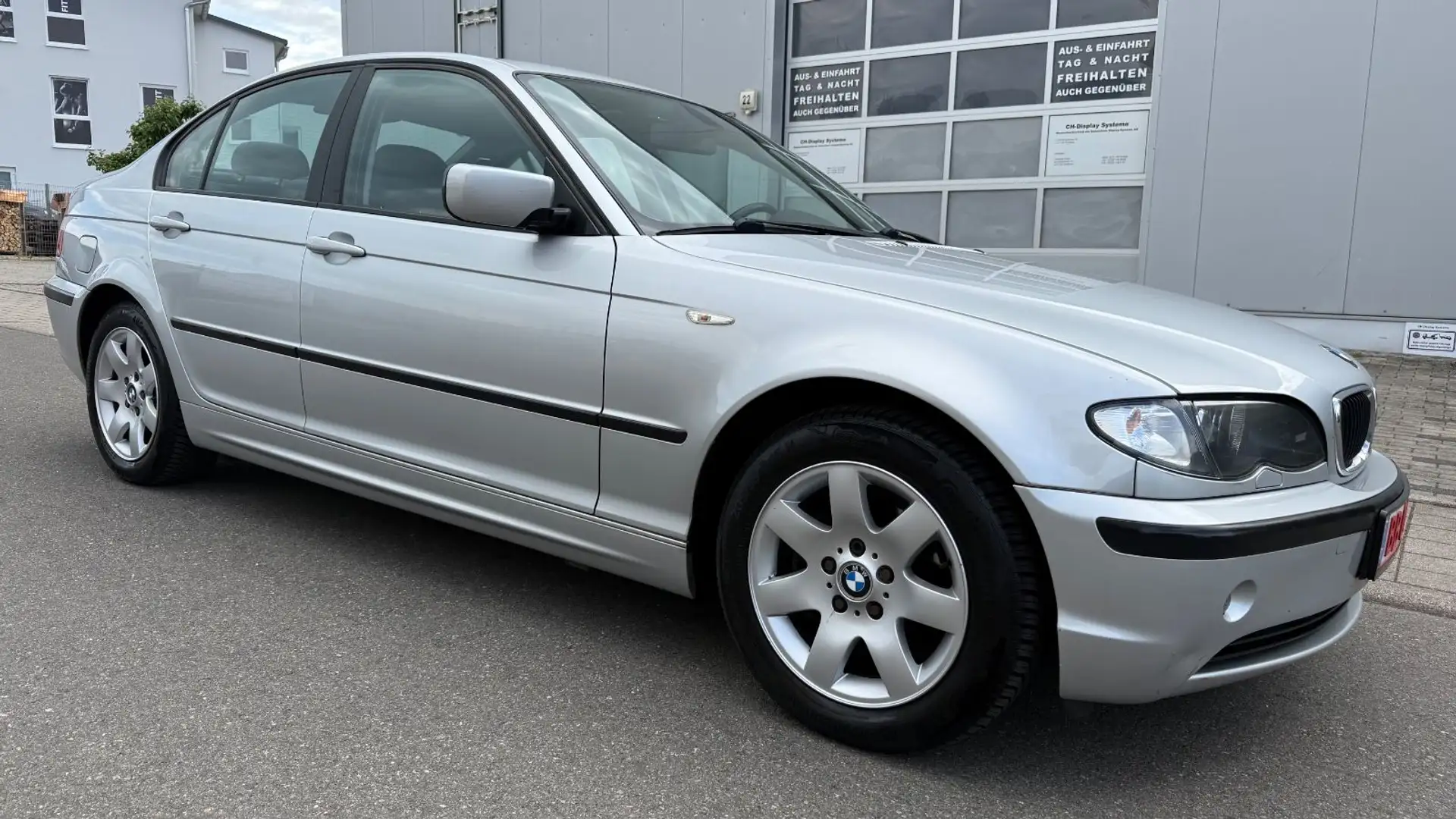BMW 316 AUTOMATIK,TÜV,KLIMA,WENIG-KM,XENON,SCHIEBEDA Argent - 1