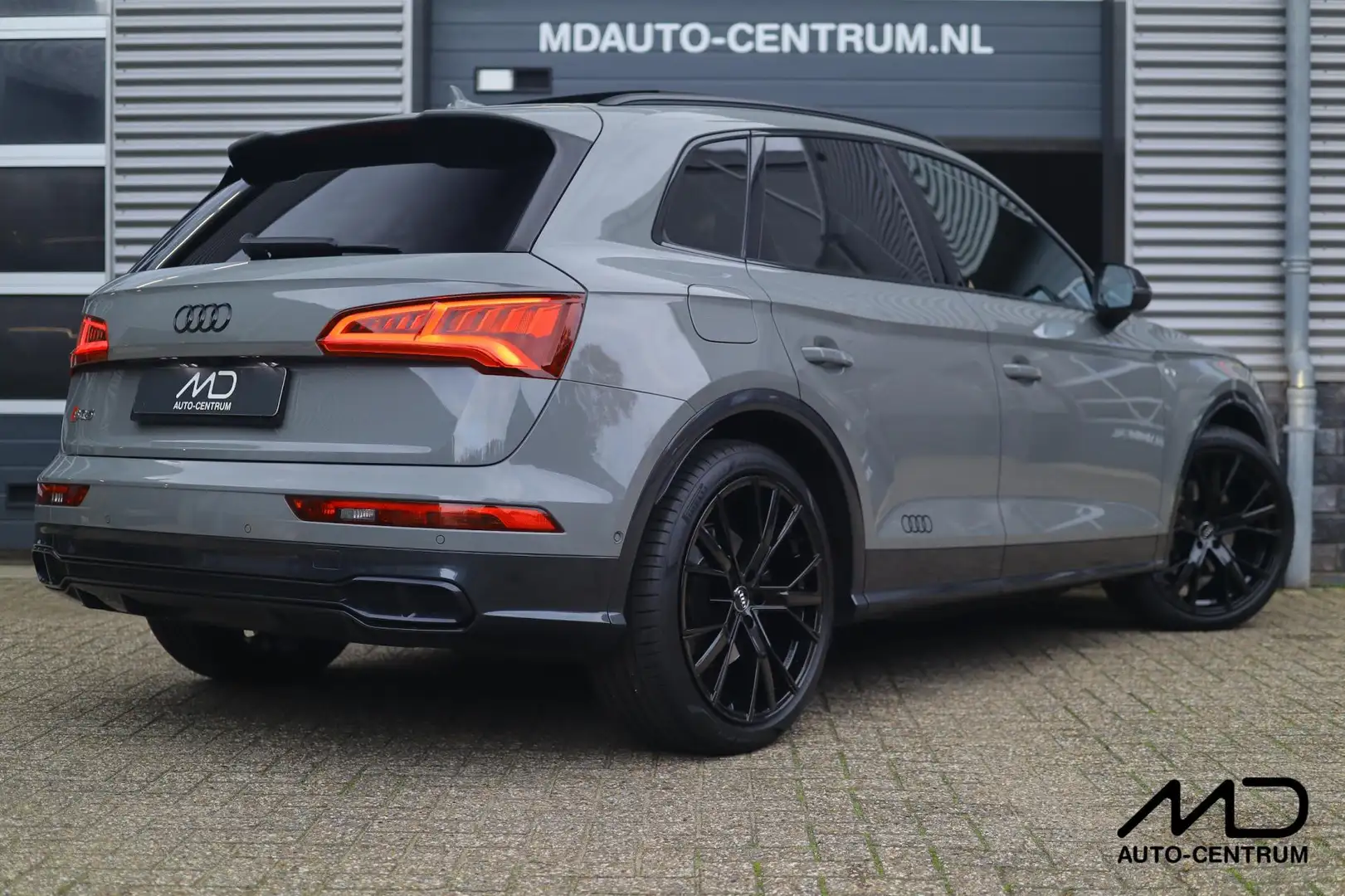 Audi Q5 3.0 TFSI SQ5 quattro| Pano| Lucht v.| RS zetels| H Grijs - 2