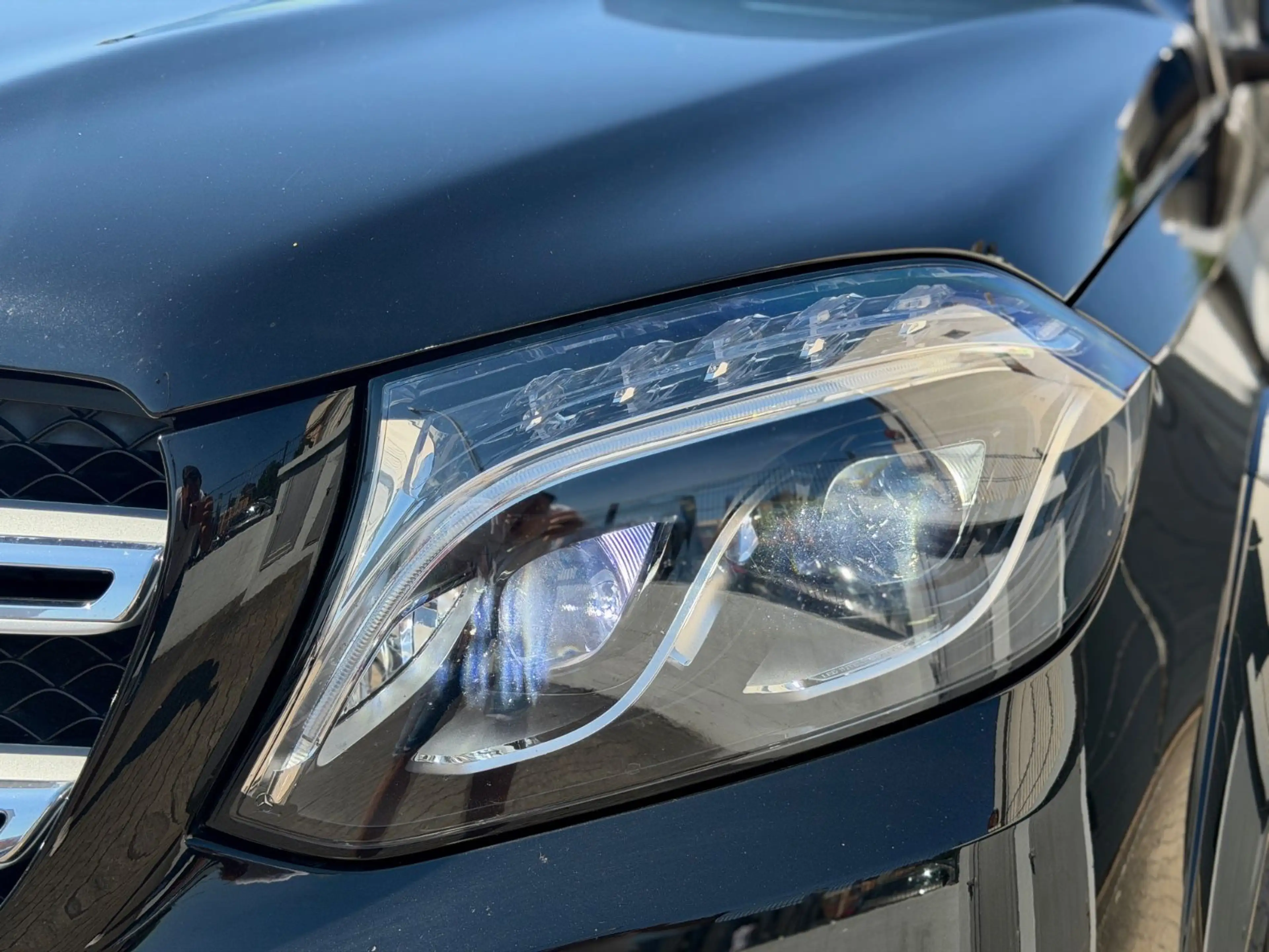Mercedes-Benz GLS 350 d 4M*AMG-LINE*1HD*7SITZ*HUD*AHK*PANO*360° — photo 4