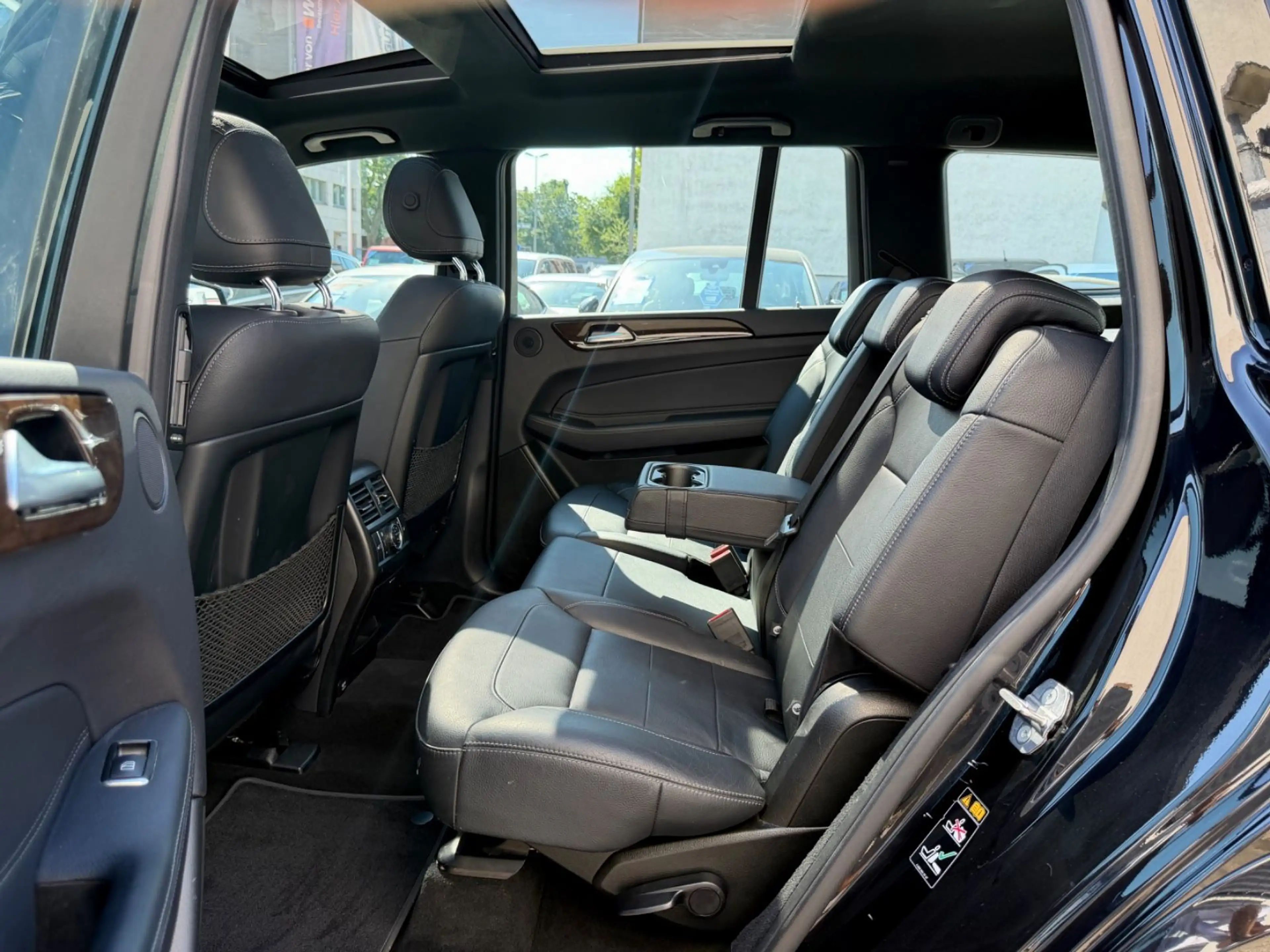 Mercedes-Benz GLS 350 d 4M*AMG-LINE*1HD*7SITZ*HUD*AHK*PANO*360° — photo 15