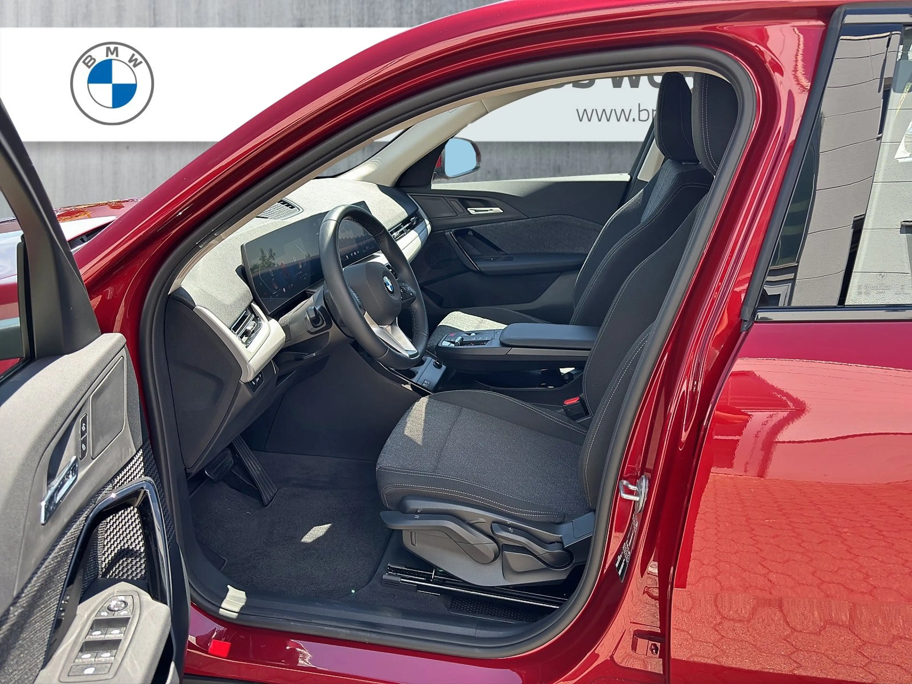 BMW X2 sDrive20i — photo 11