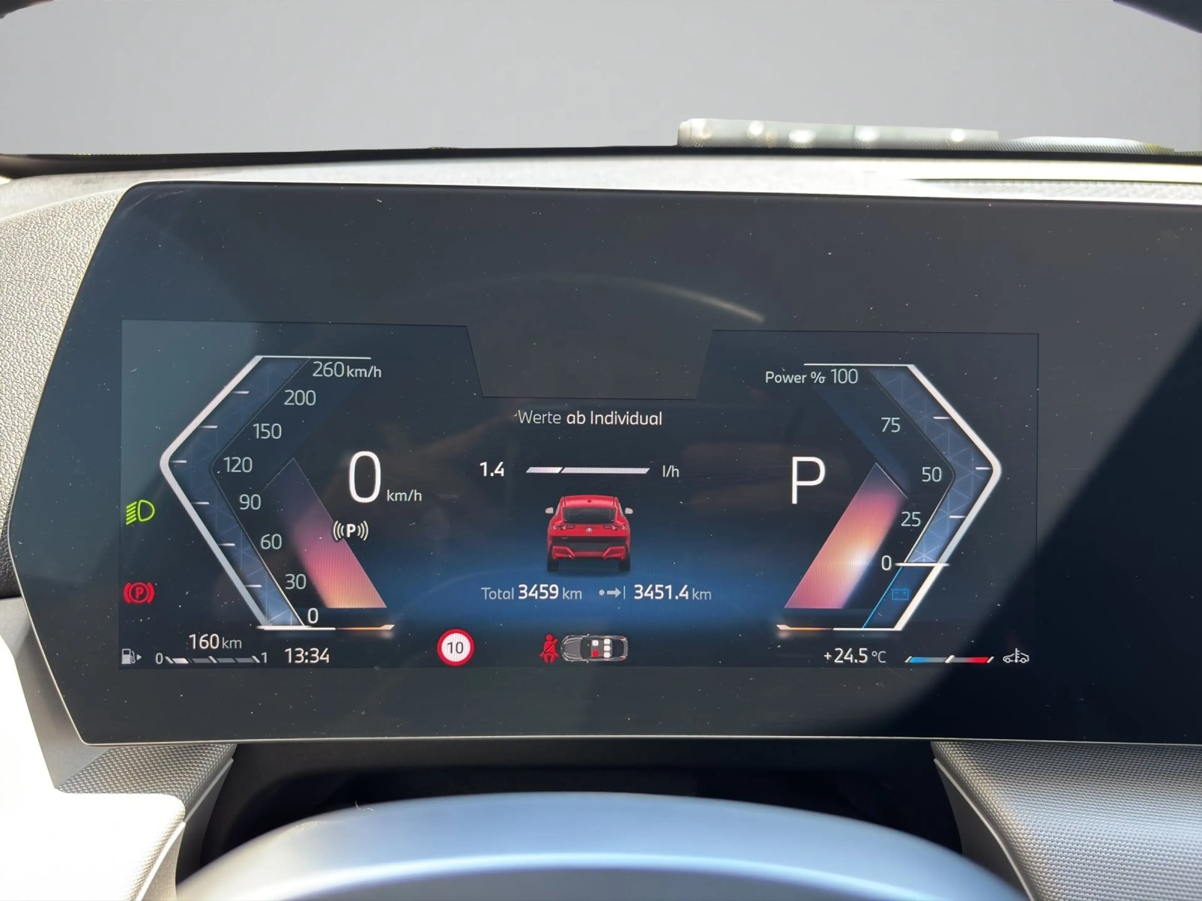 BMW X2 sDrive20i — photo 13