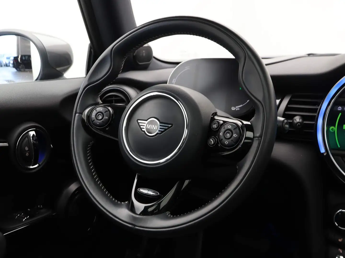 MINI Electric 3-deurs Yours Zwart - 2