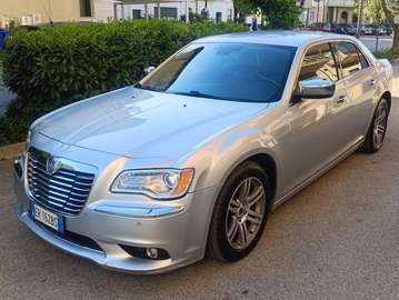 Thema 2011 3.0 V6 mjt II Platinum 239cv auto