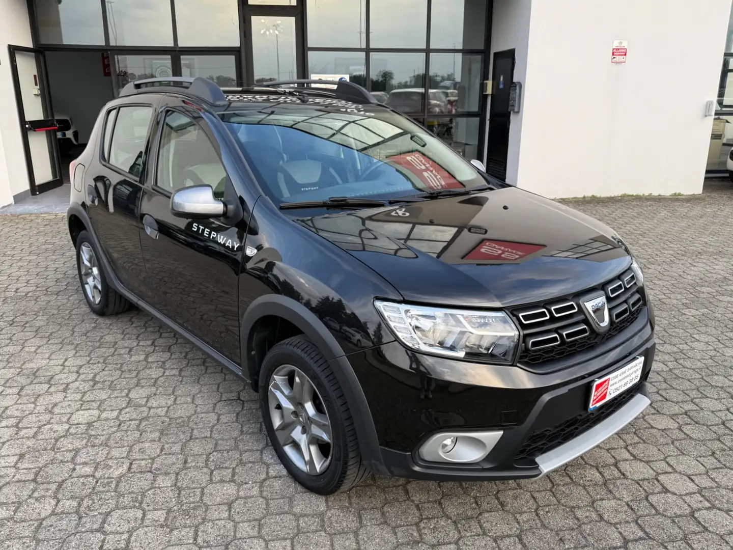 Dacia Sandero Sandero Stepway 0.9 TCe Turbo GPL 90 CV S&S Comfor Zwart - 2