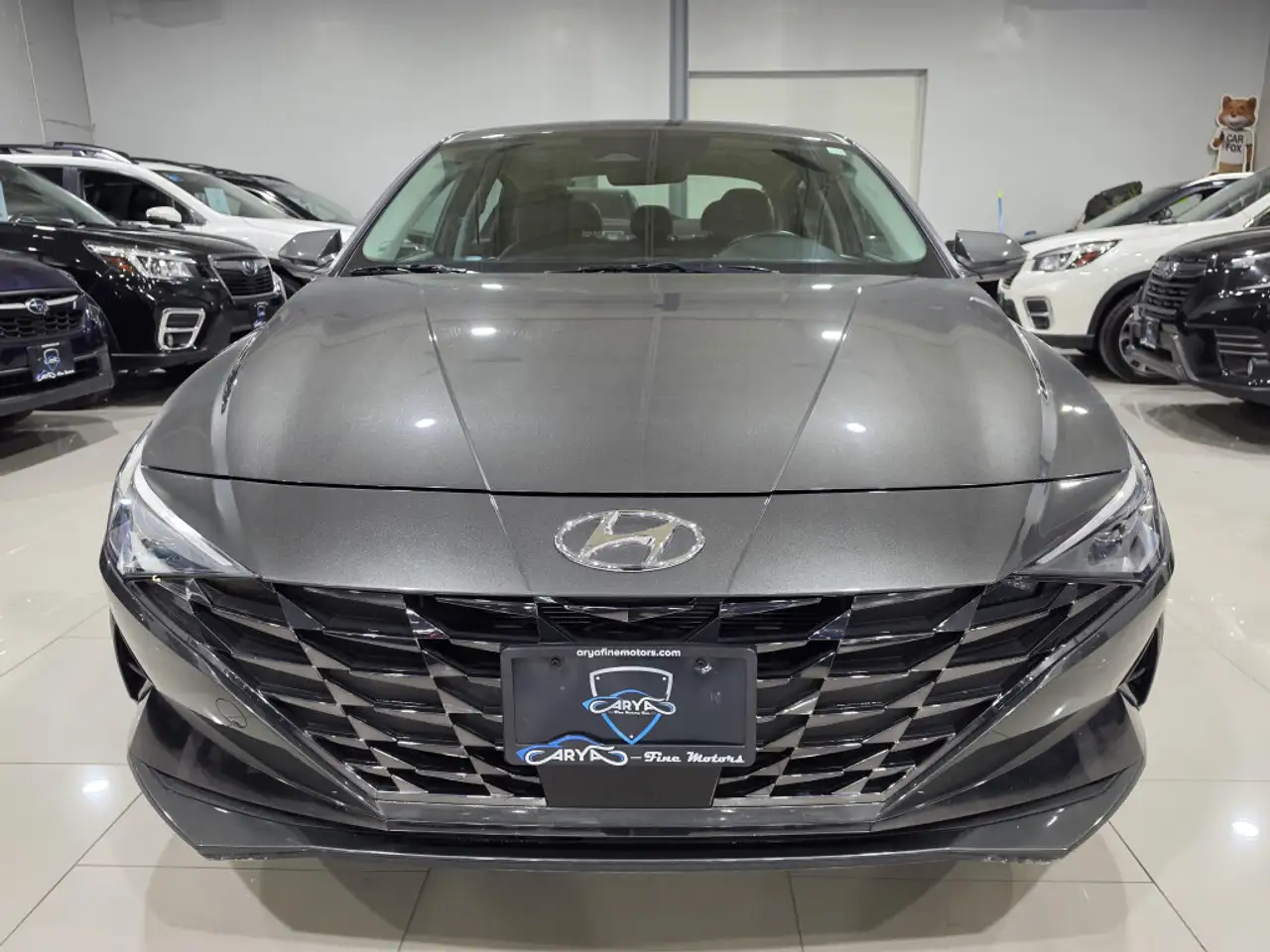 Hyundai ELANTRA photo Hyundai ELANTRA