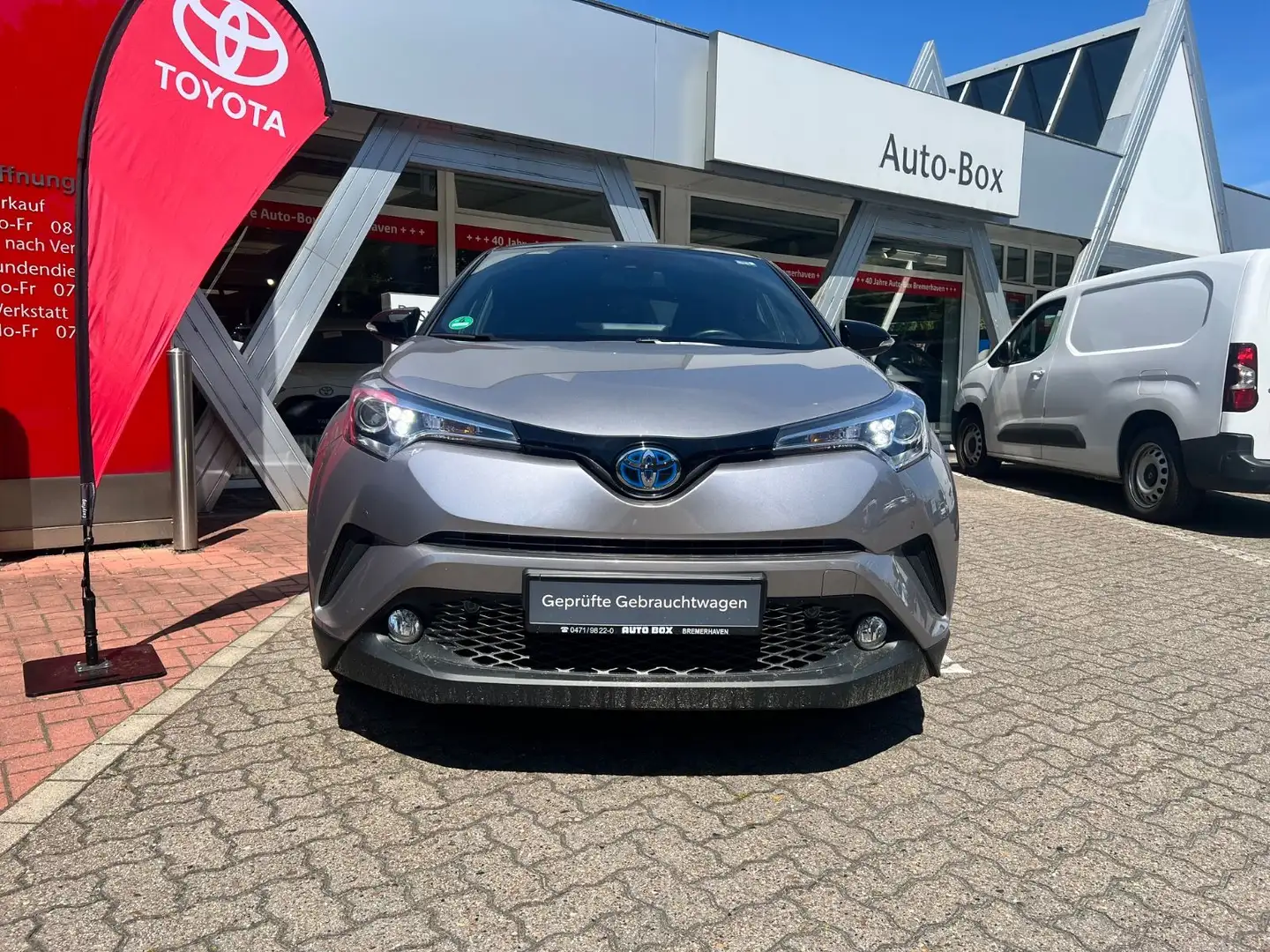 Toyota C-HR Hybrid Style Selection Silber - 2