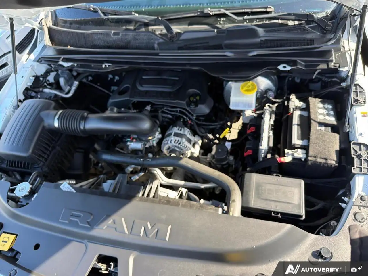 RAM 1500 снимка RAM 1500