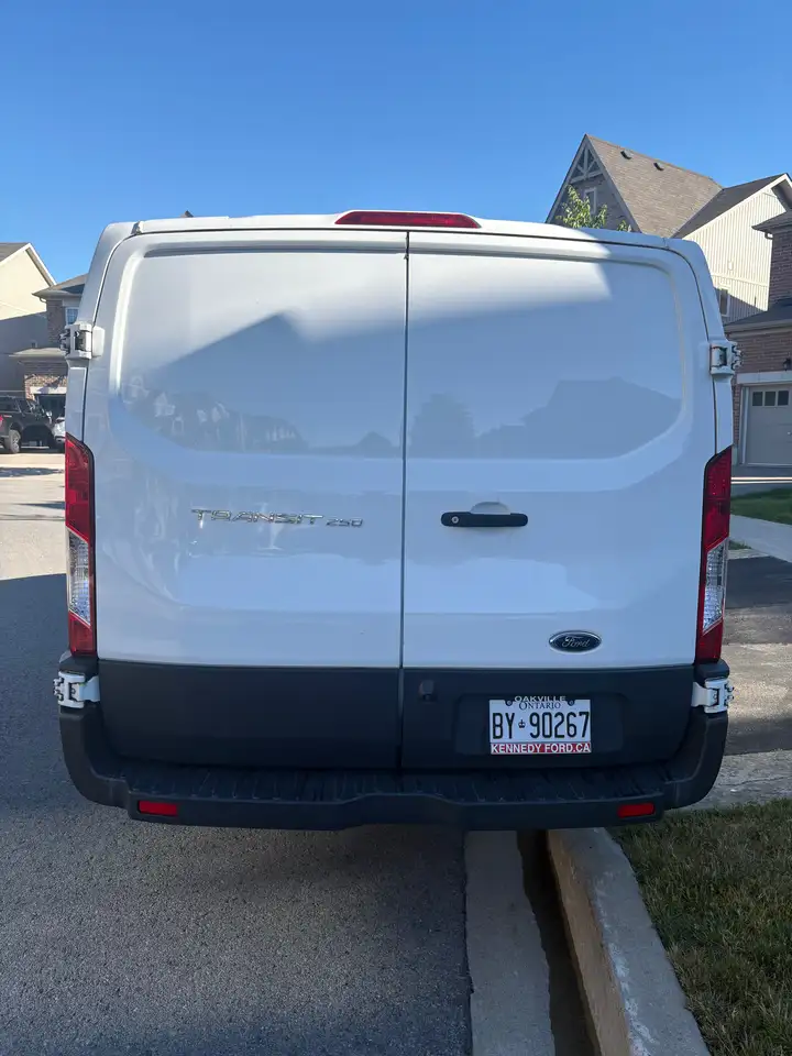 Ford Transit снимка Ford Transit