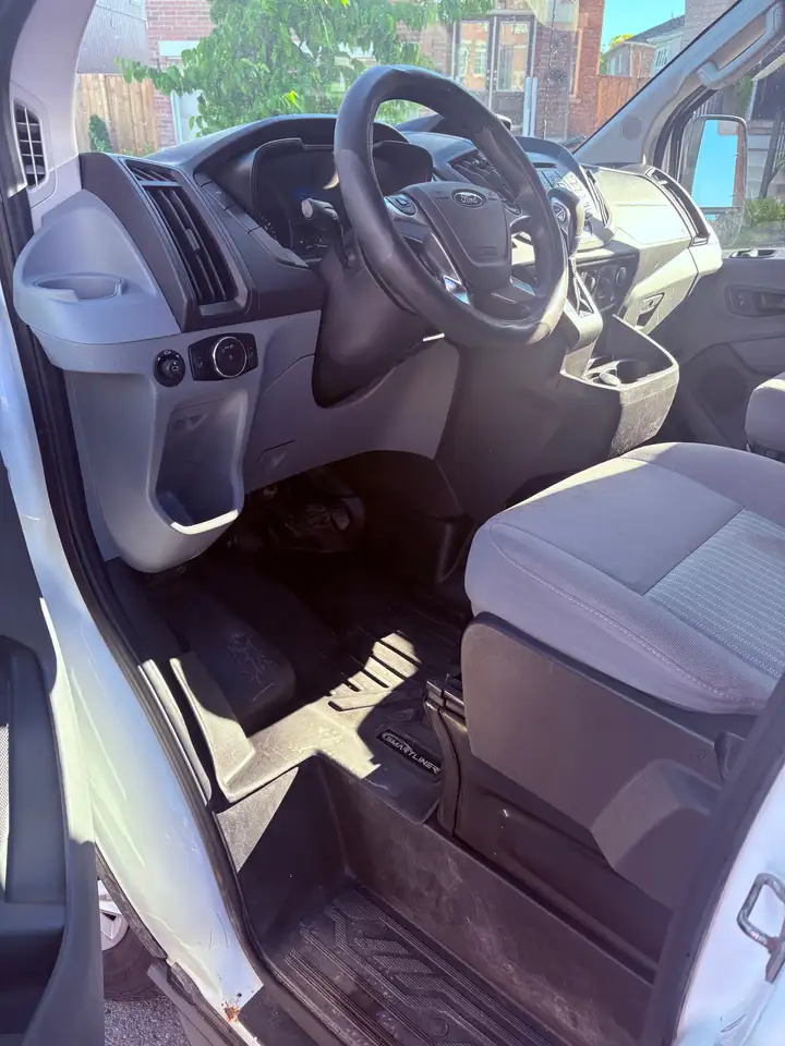 Ford Transit снимка Ford Transit