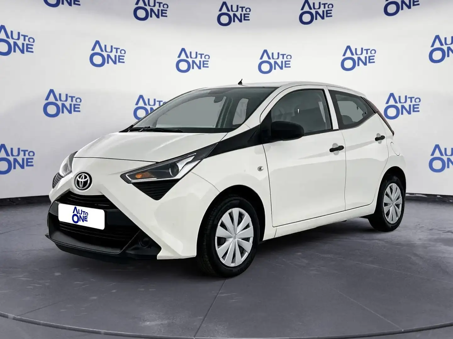 Toyota Aygo 1.0 VVT-i 72 Cv X-Play - autoone.it Bianco - 1
