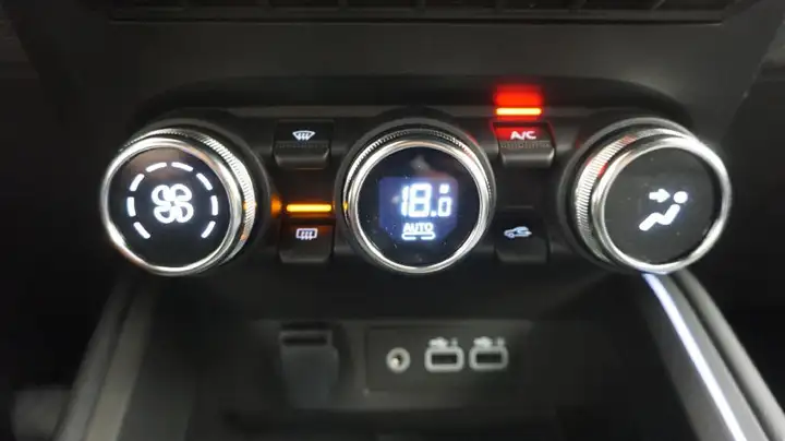 Renault Clio 2024, foto 19