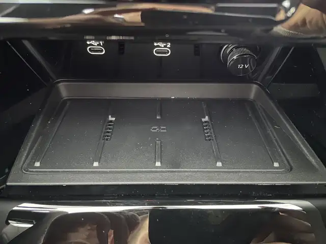 Audi Q5 view 13