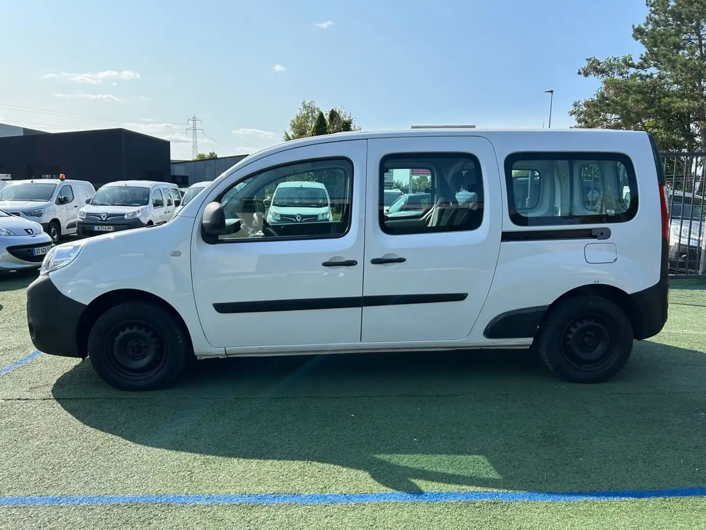 Renault Kangoo Cabine Approfondie 5 places (8.325 HT) 1.5 dCi 90ch Grand Confort Blanc - 2