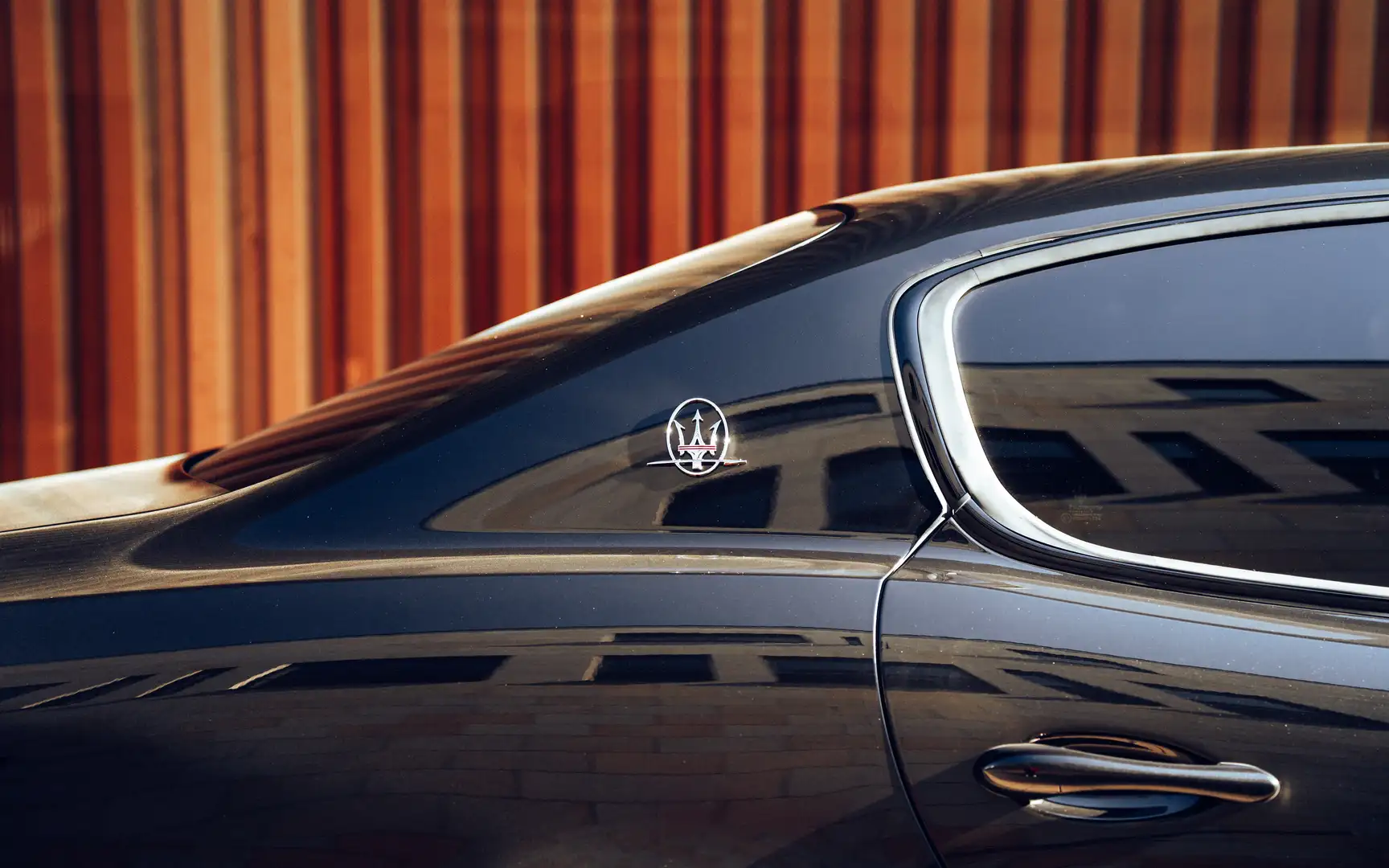 Maserati Quattroporte Sport GTS Чорний - 2
