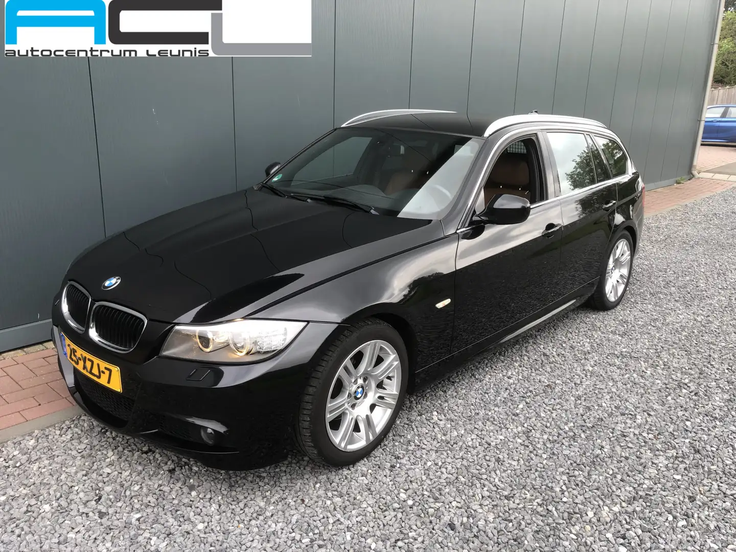 BMW 318 3-serie Touring 318i High Executive M-Sport Editio Zwart - 1