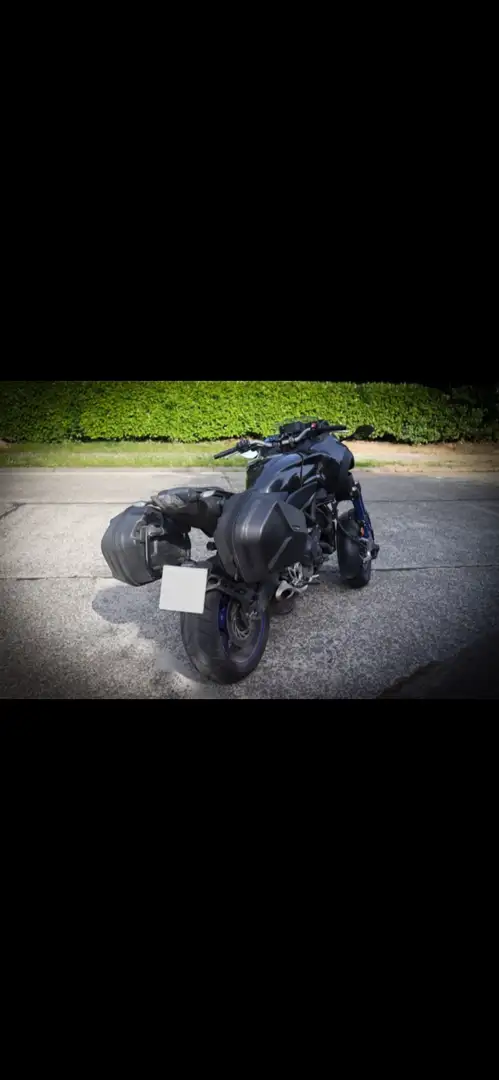 Yamaha Niken 850cc - 2