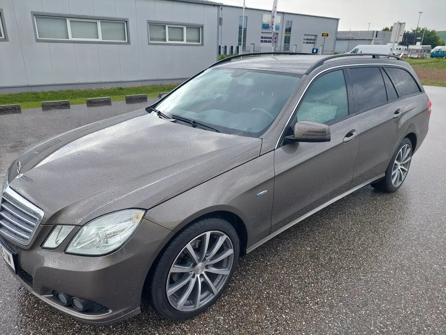 Mercedes-Benz 200 Blue Efficiency Bronz - 1