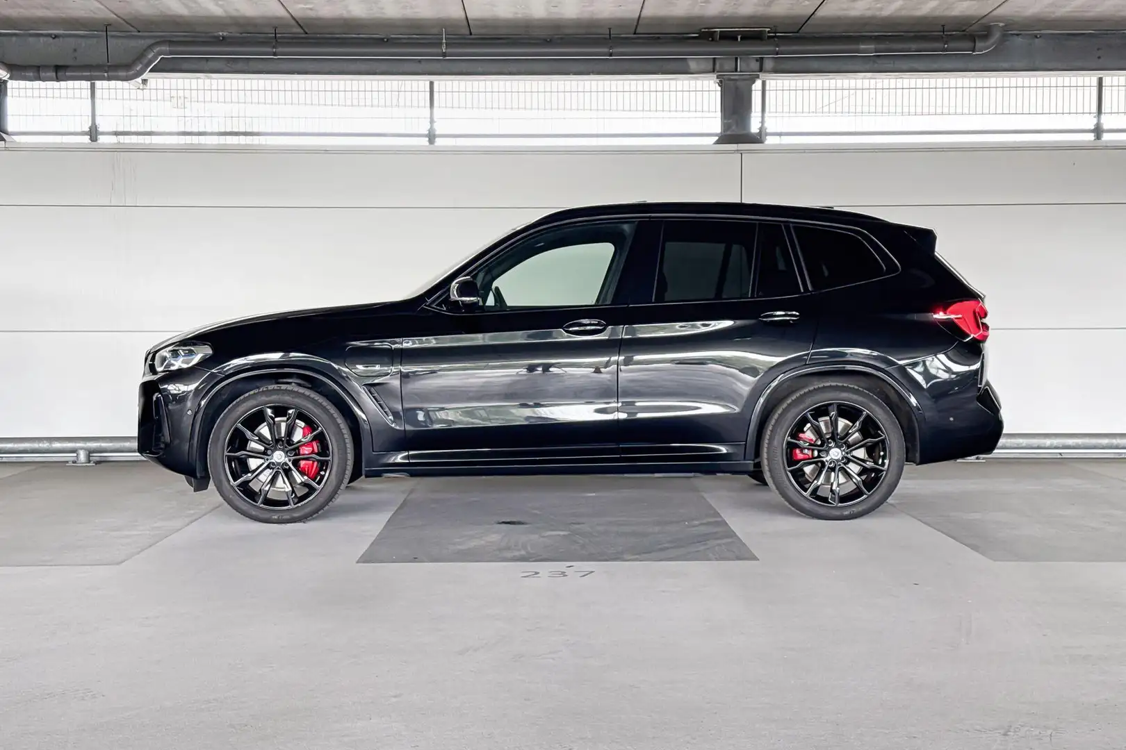 BMW X3 xDrive30e Business Edition Plus Zwart - 2