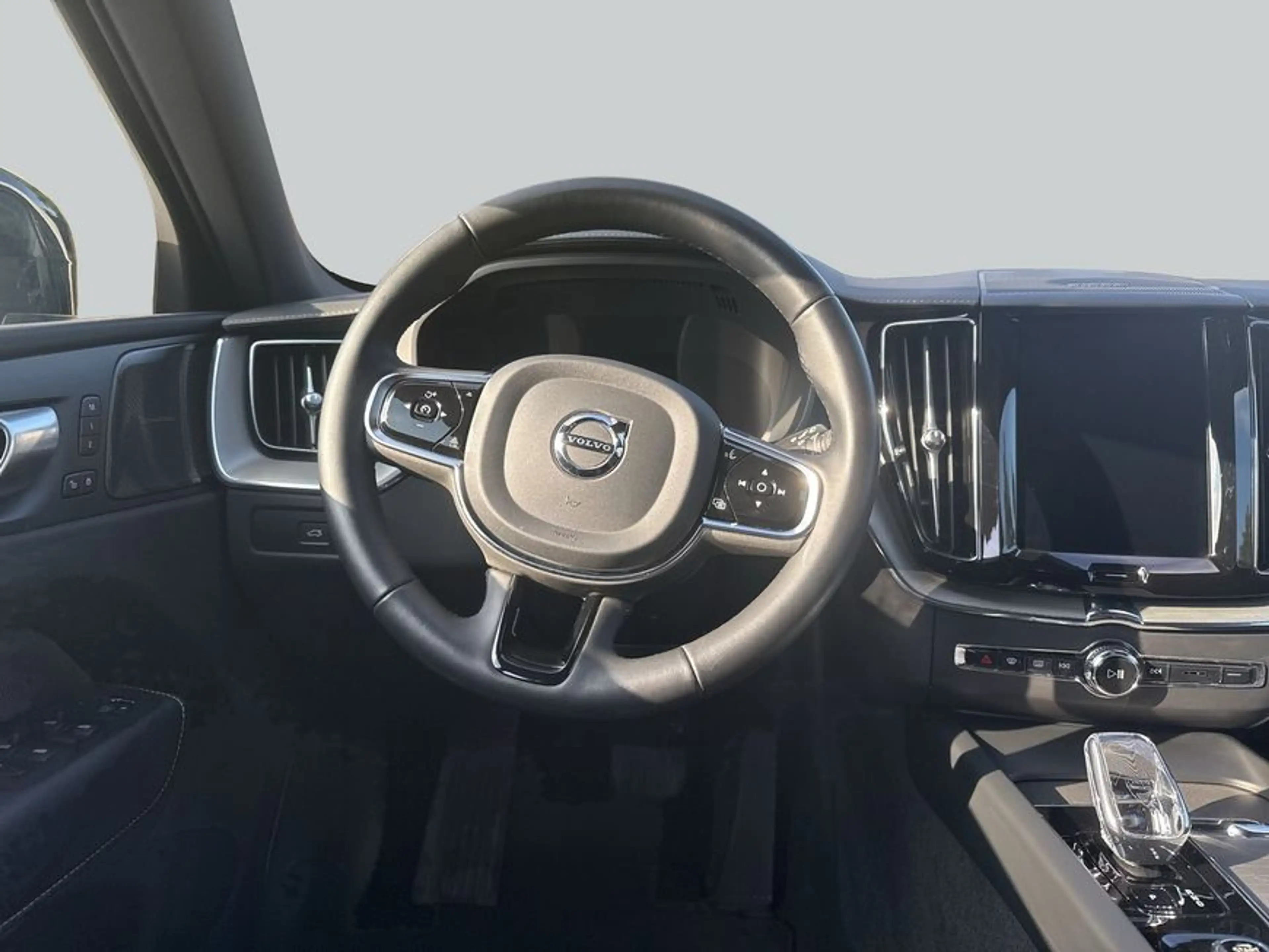 Volvo XC60 XC60 B5 B AWD Ultimate Dark — photo 12