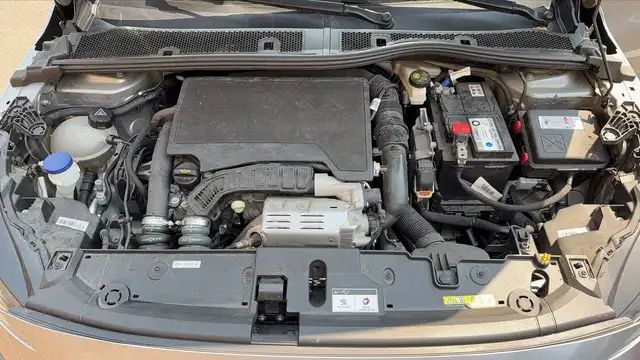 Peugeot 208 view 15