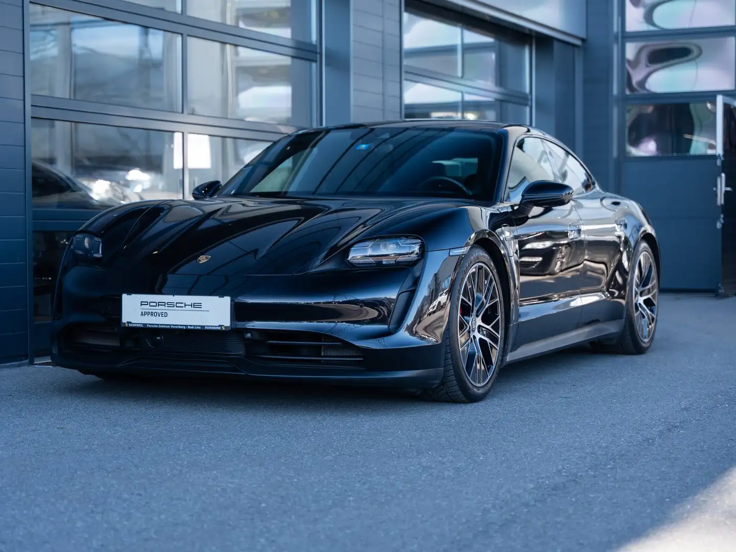 Porsche Taycan 4S Plus Schwarz - 1