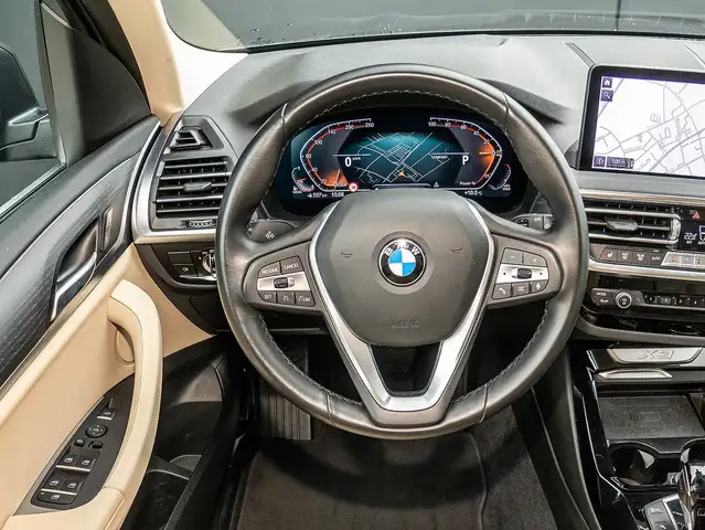 BMW X3 view 11