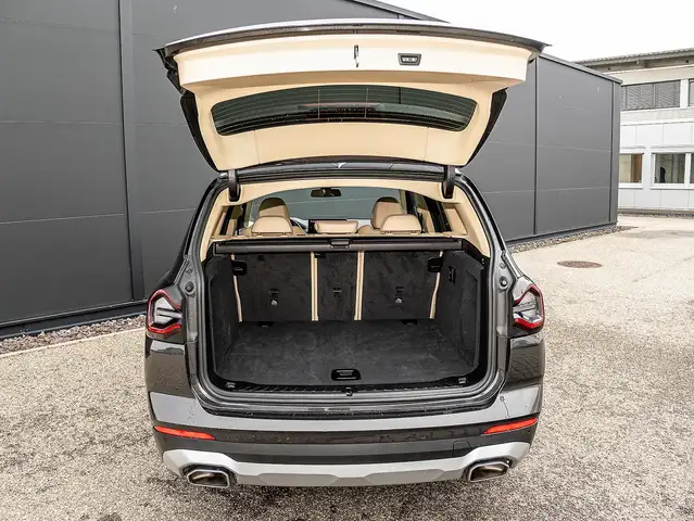 BMW X3 view 19