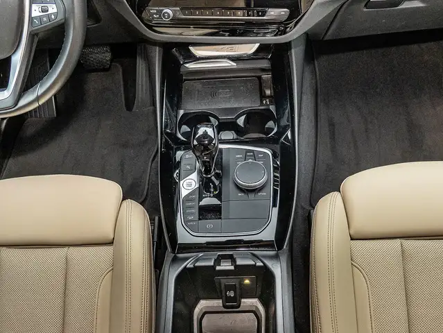 BMW X3 view 9