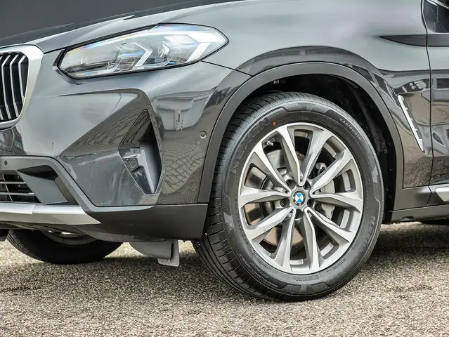 BMW X3 view 20