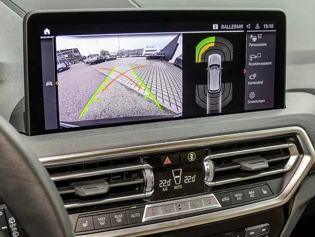BMW X3 view 8