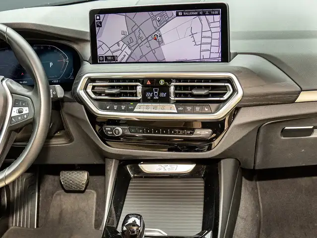 BMW X3 view 7