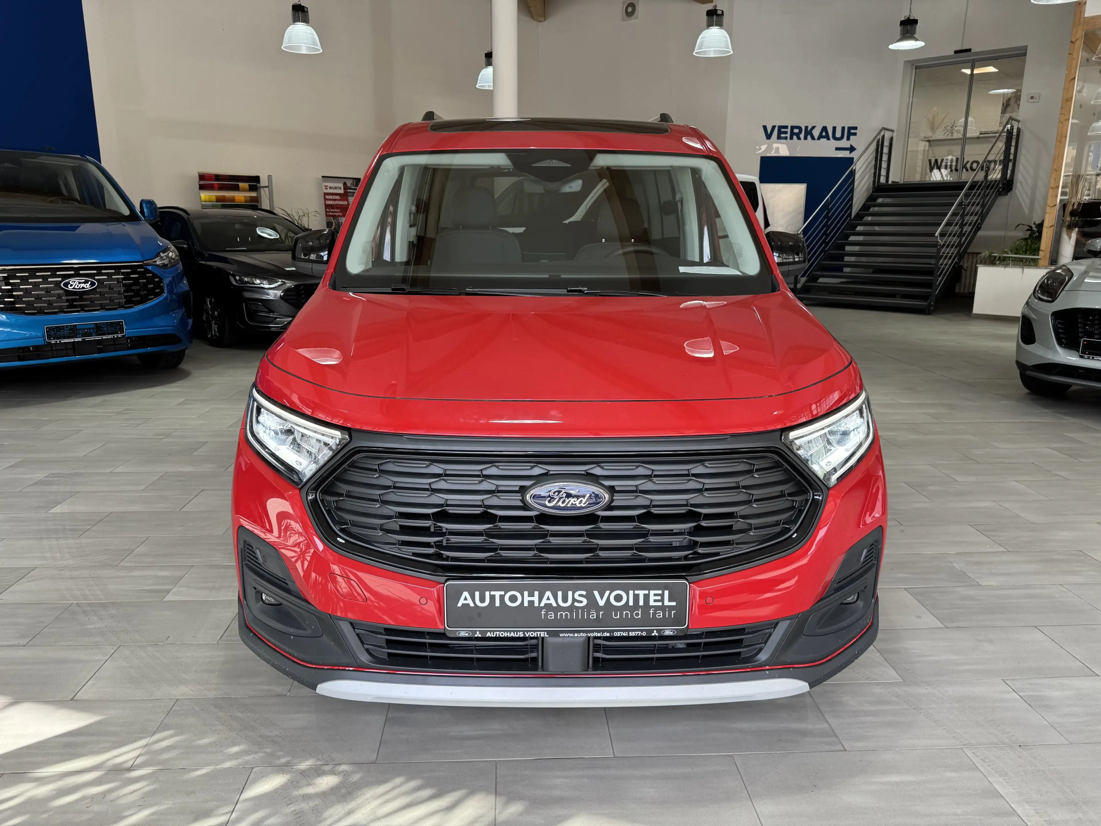 Ford Tourneo Connect Grand Tourneo Connect PHEV Active — photo 2