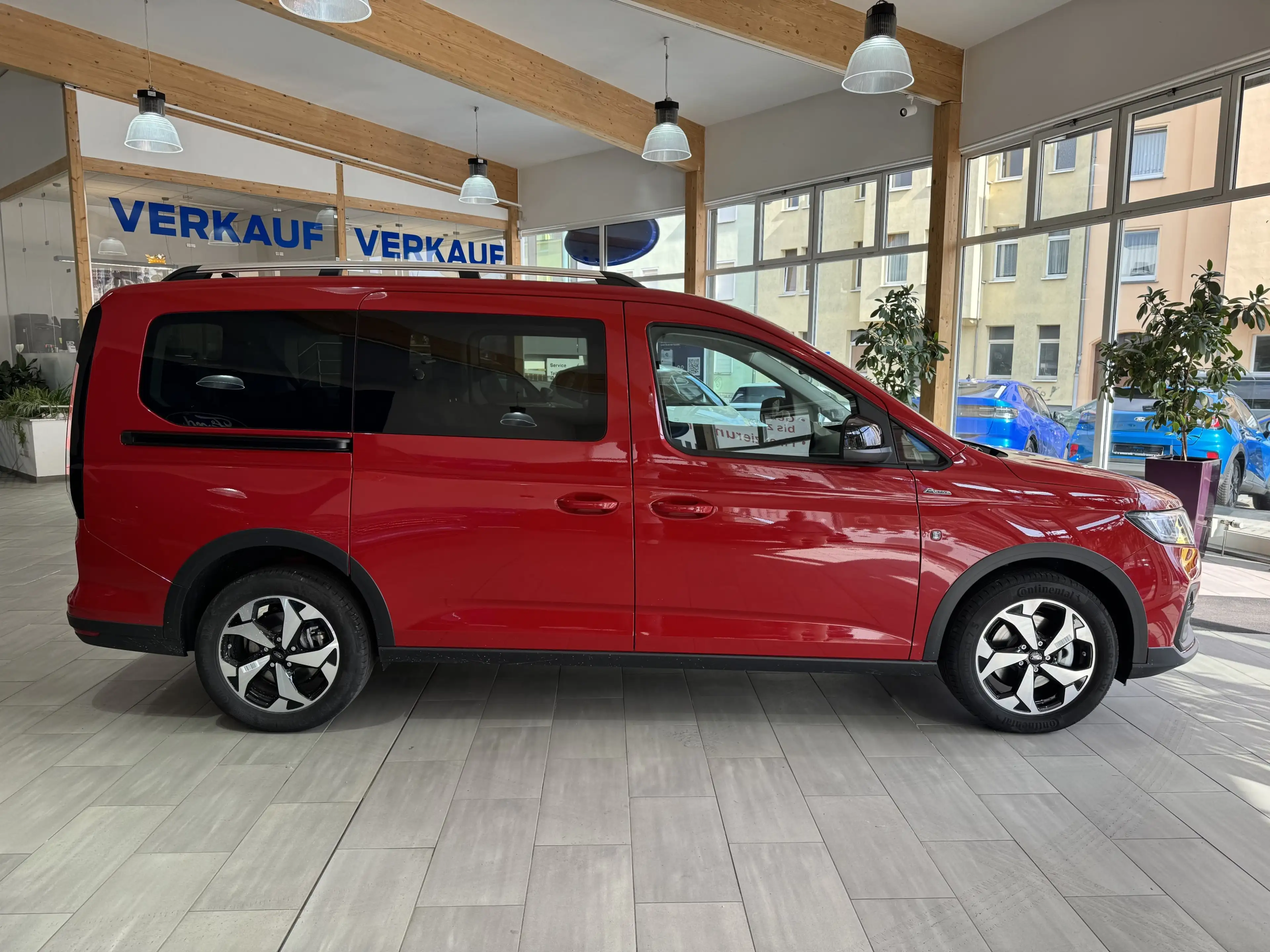 Ford Tourneo Connect Grand Tourneo Connect PHEV Active — photo 4