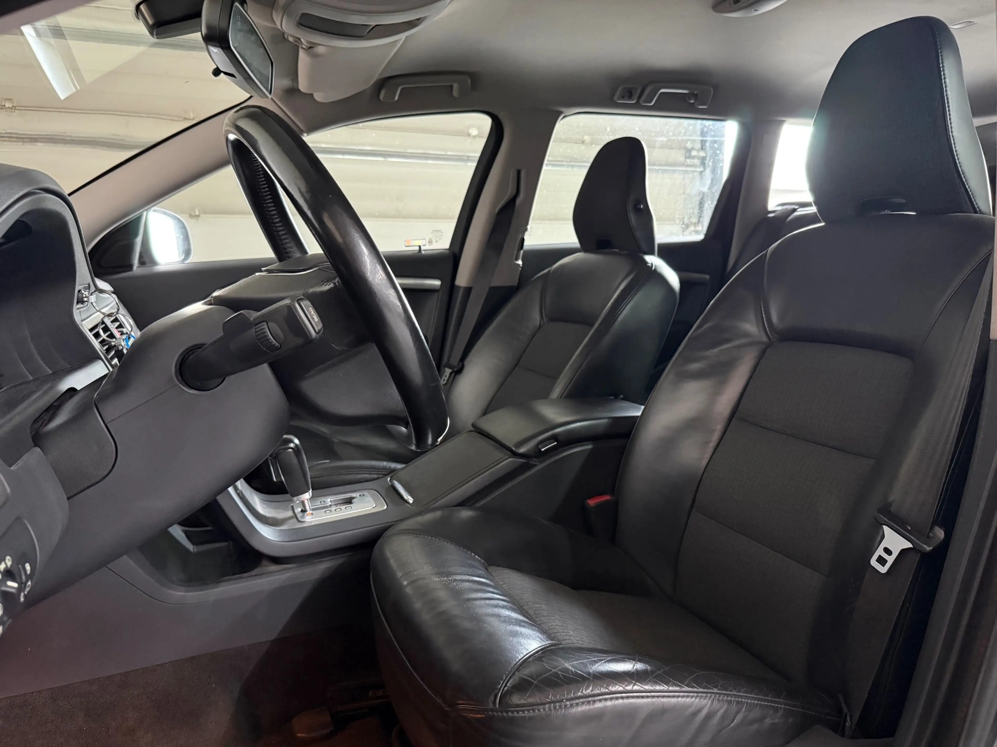 Volvo V70 2.5T AUTOMAAT LEDER/XENON/CLIMA! NETTE STAAT! — photo 11