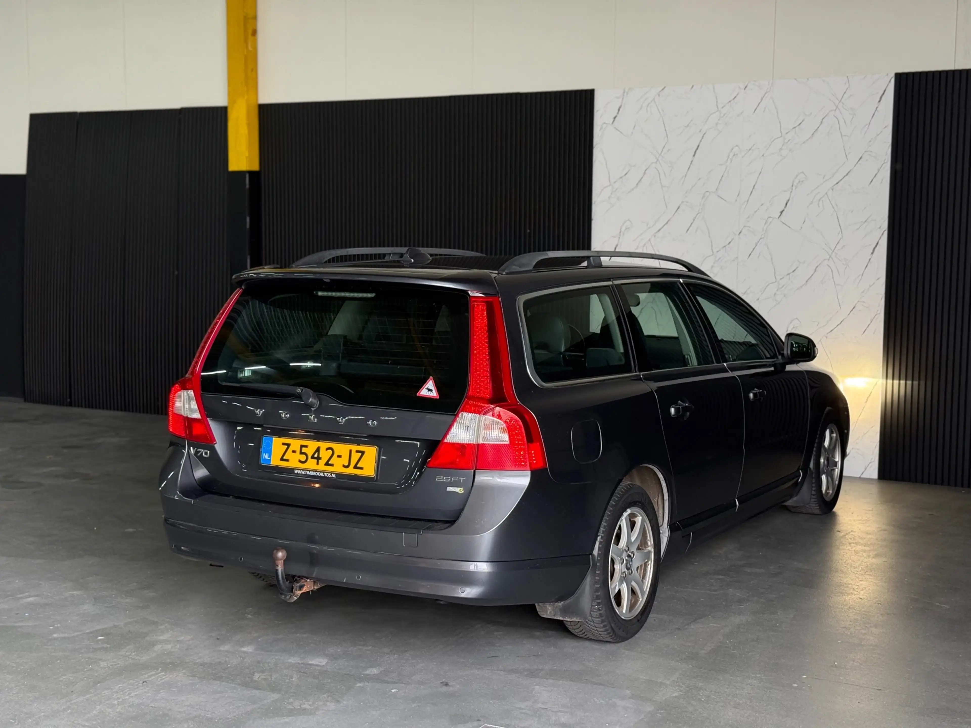 Volvo V70 2.5T AUTOMAAT LEDER/XENON/CLIMA! NETTE STAAT! — photo 4