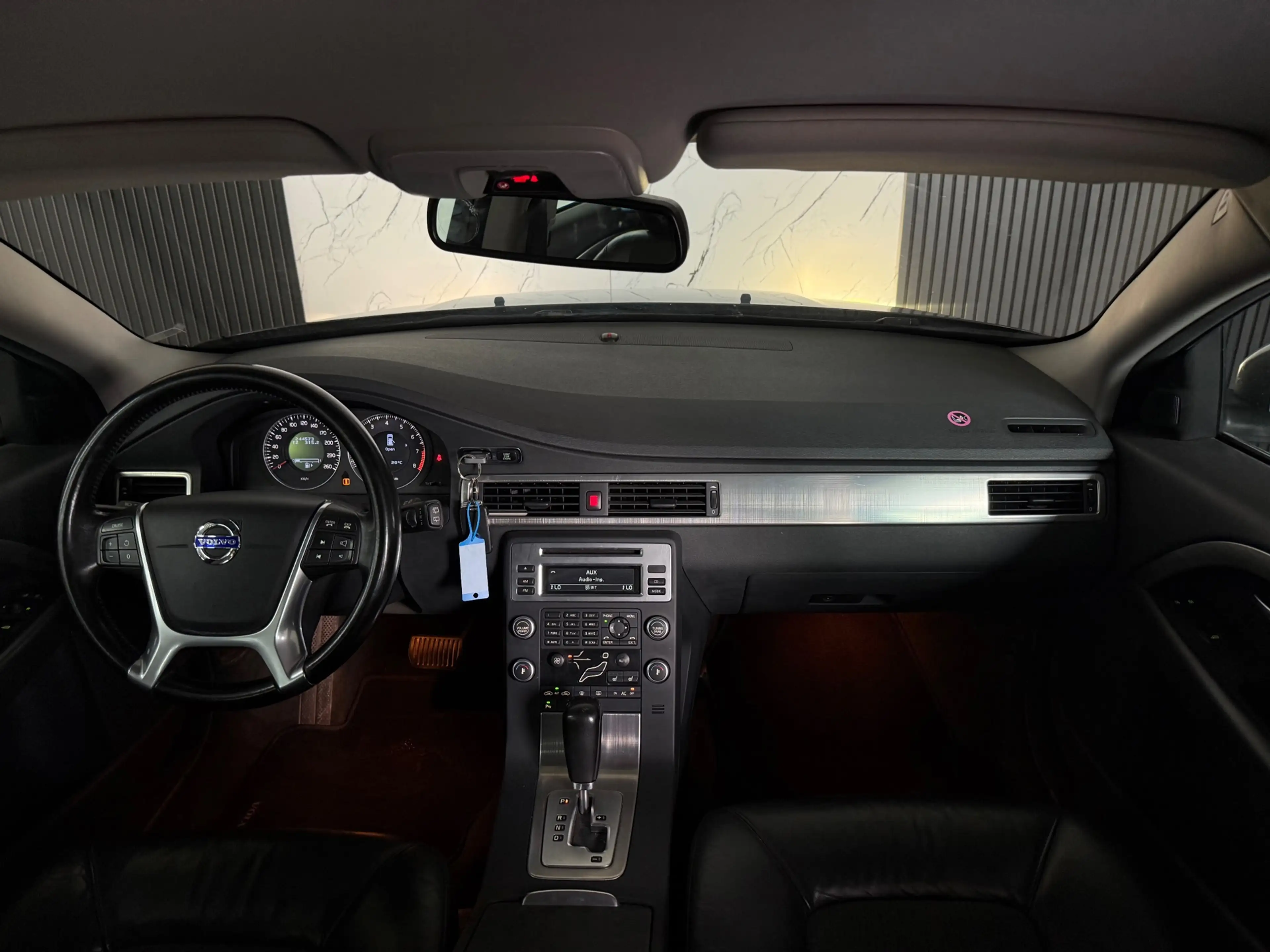 Volvo V70 2.5T AUTOMAAT LEDER/XENON/CLIMA! NETTE STAAT! — photo 8