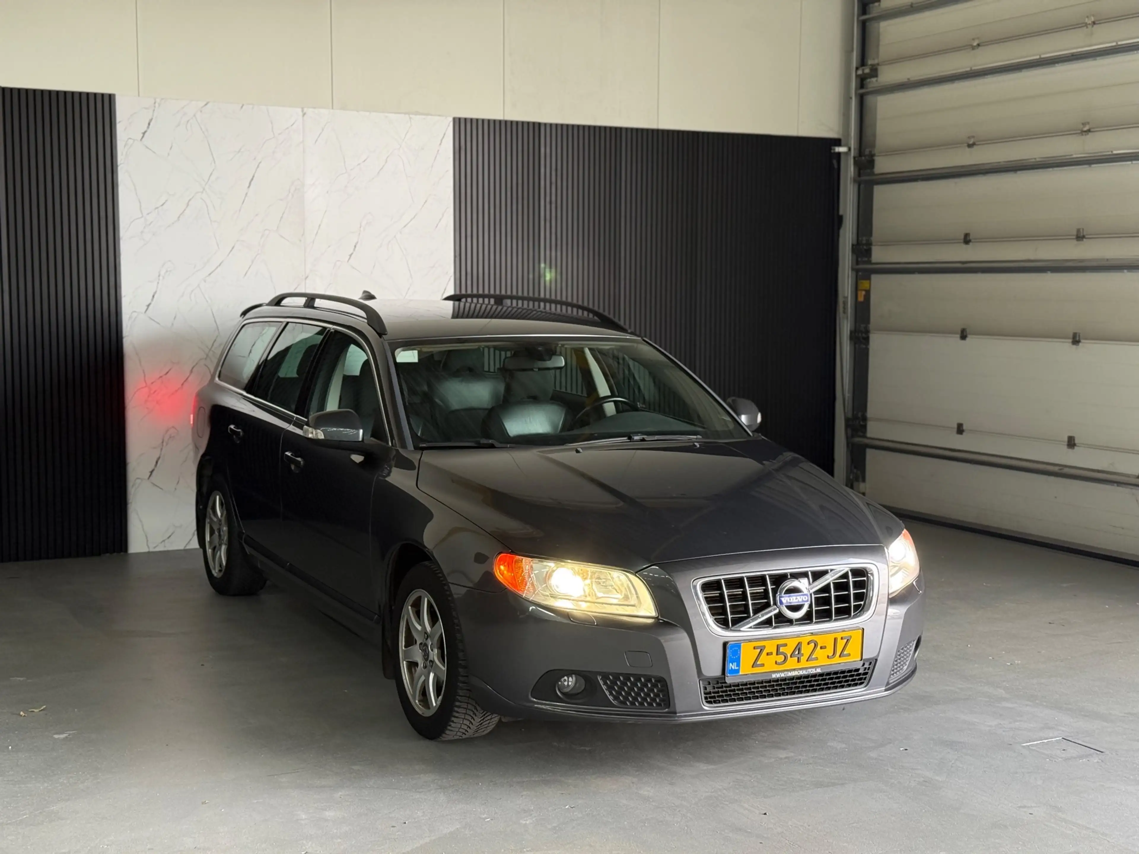 Volvo V70 2.5T AUTOMAAT LEDER/XENON/CLIMA! NETTE STAAT! — photo 3