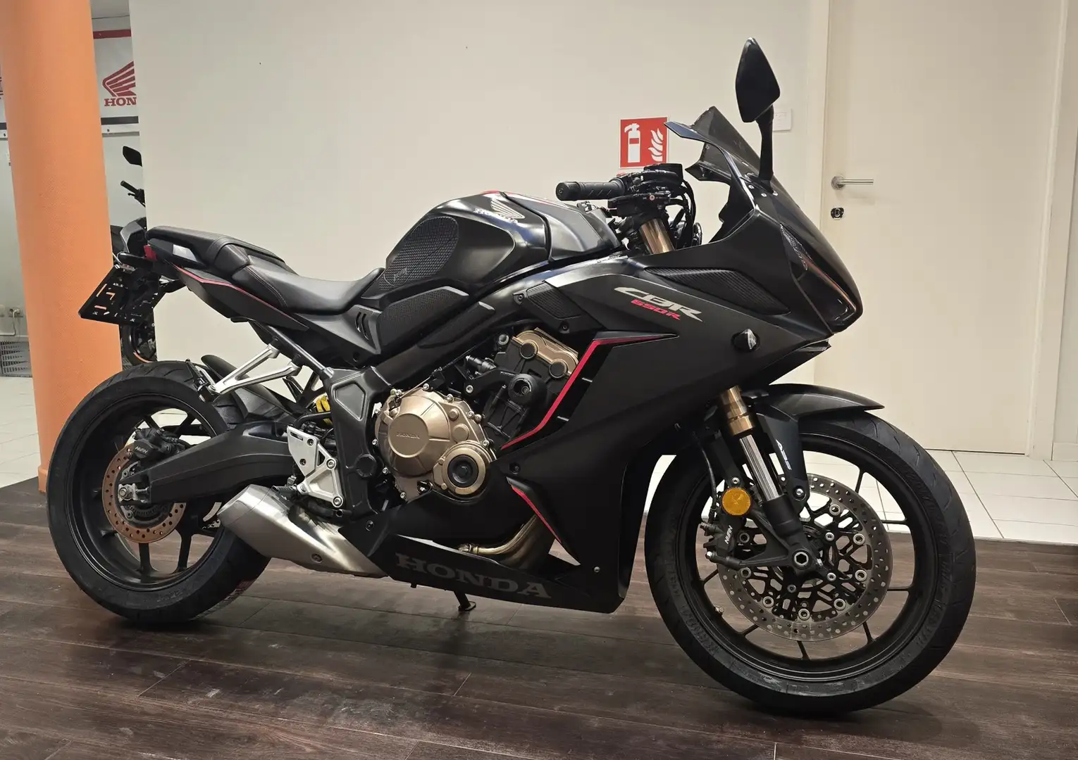 Honda CBR 650 R - 2