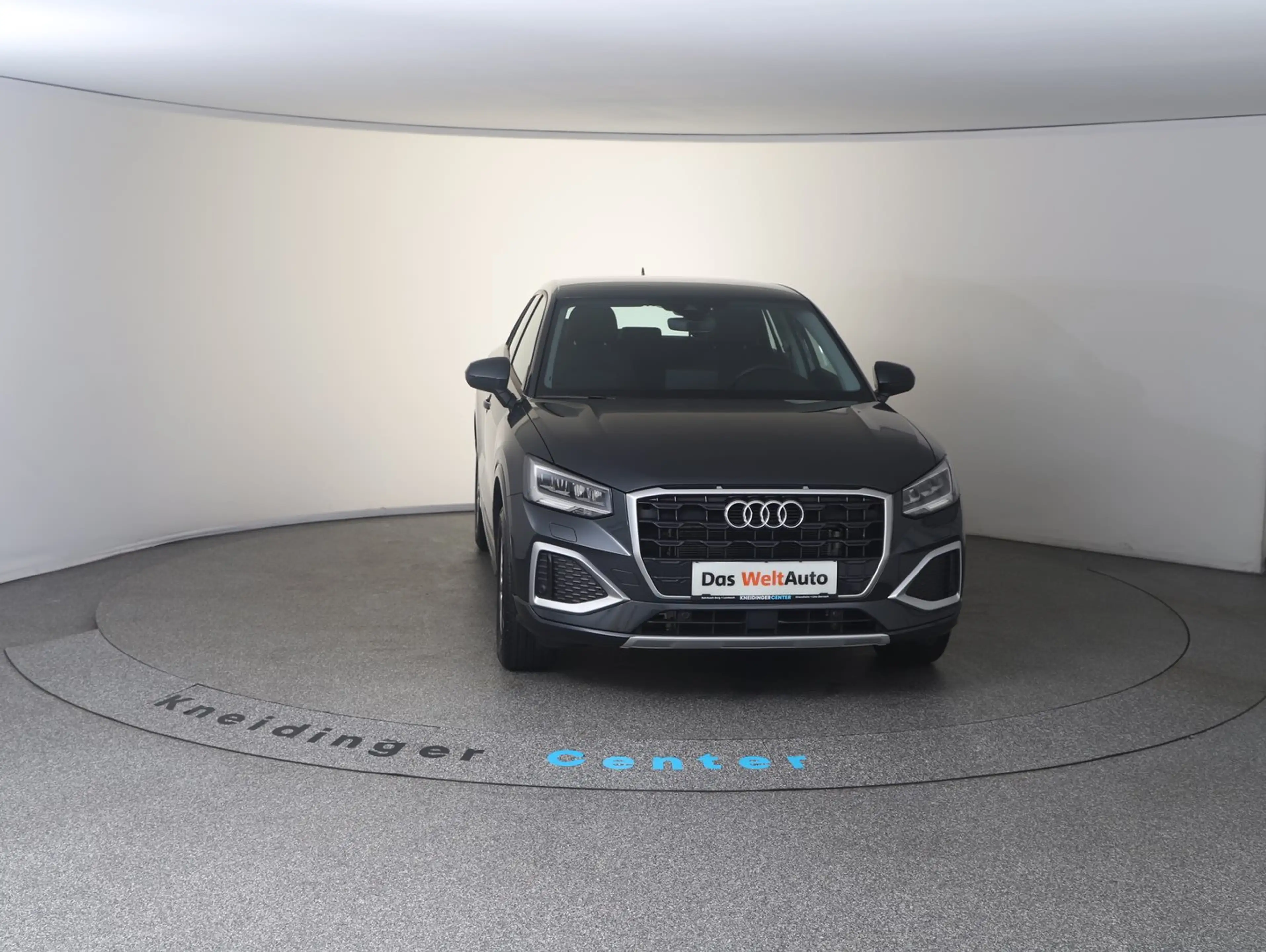 Audi Q2 35 TFSI intense — photo 6