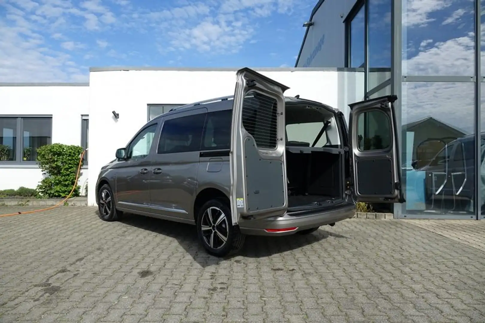 Volkswagen Caddy Maxi STYLE Hecktüren/Standhzg UPE 54300EUR Beige - 1