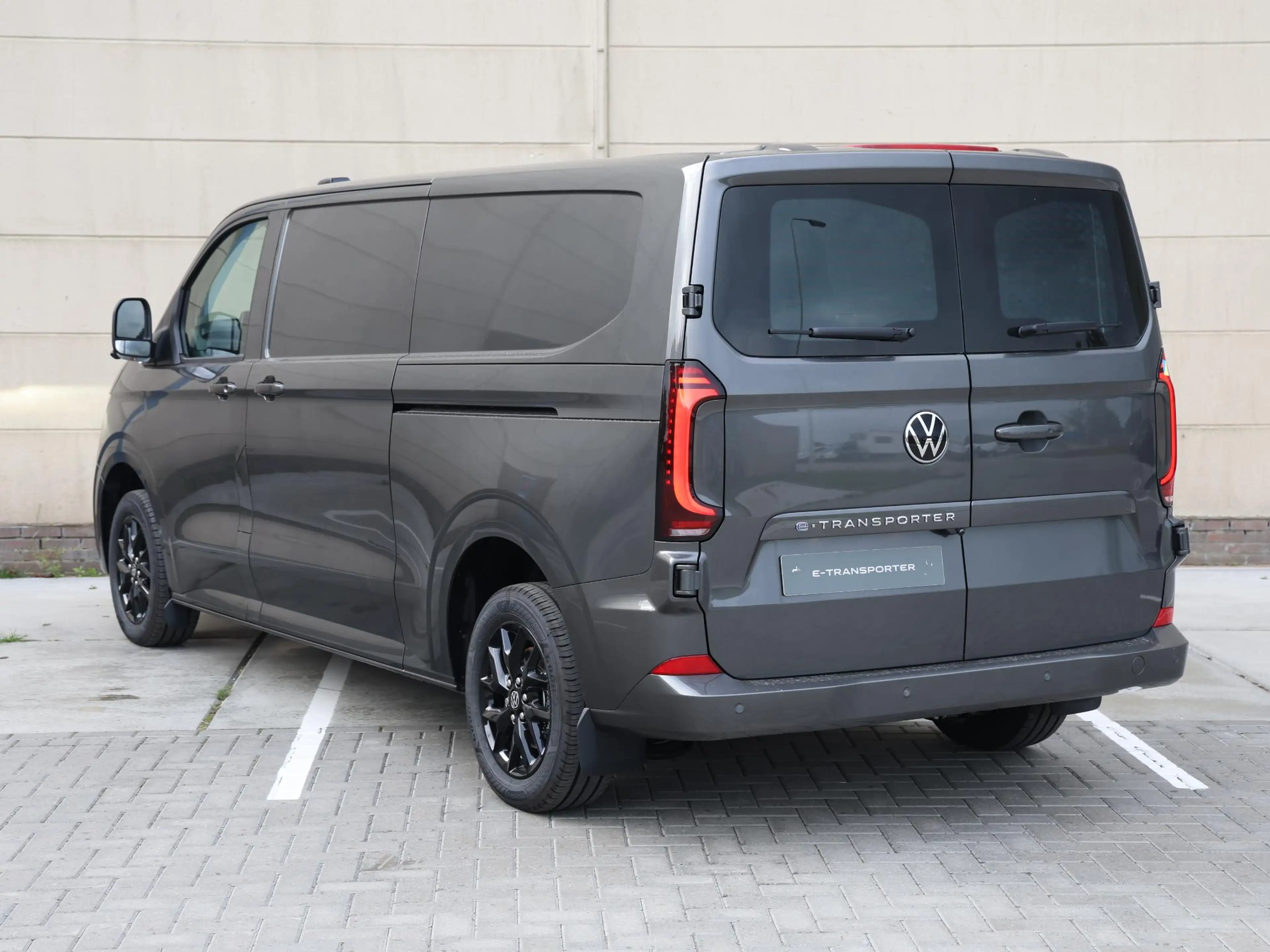 Volkswagen Transporter e-Transporter Bulli L2 71 kWh 218PK | Navigatie | — photo 11