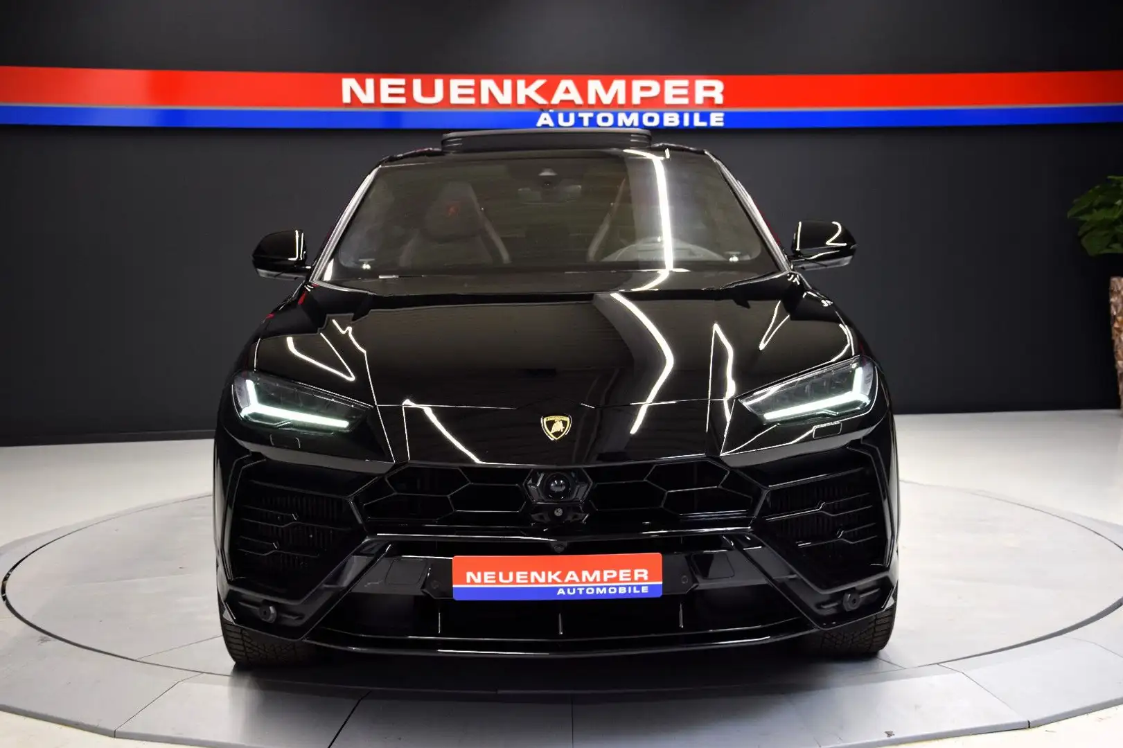 Lamborghini Urus Promi Vorbesitz - Dt. Nationalspieler3xTV Schwarz - 2