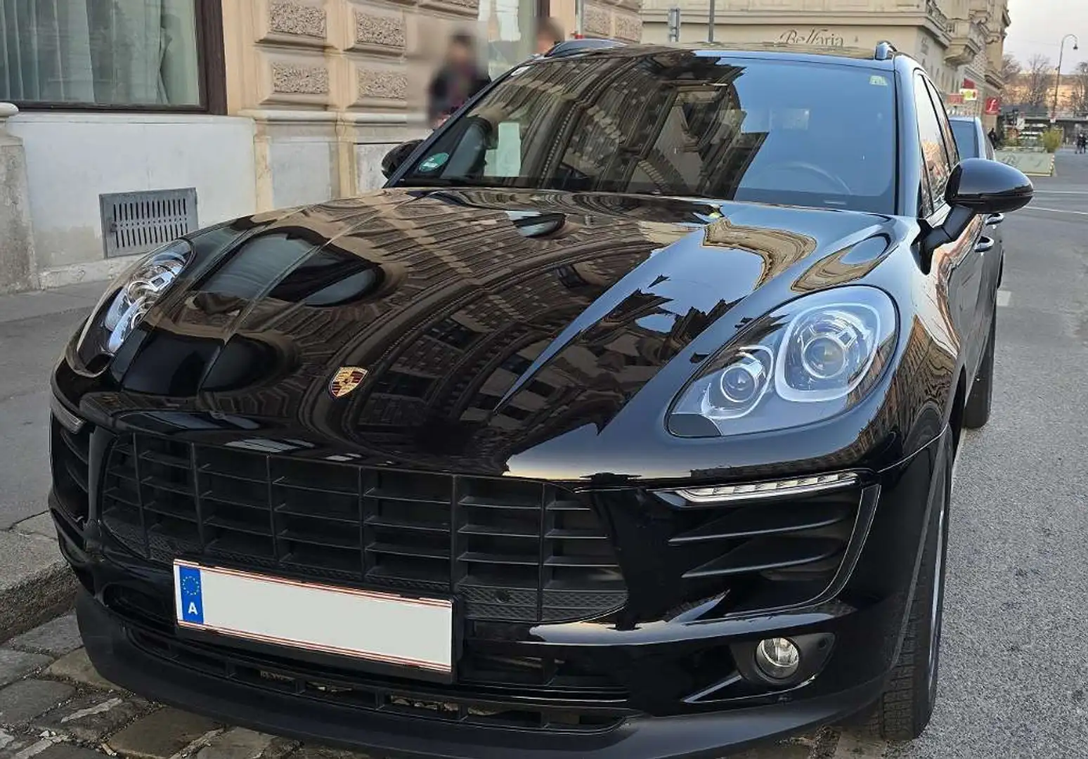 Porsche Macan 2.0 PANO UNFALLFREI PASM PDLS+ Schwarz - 2