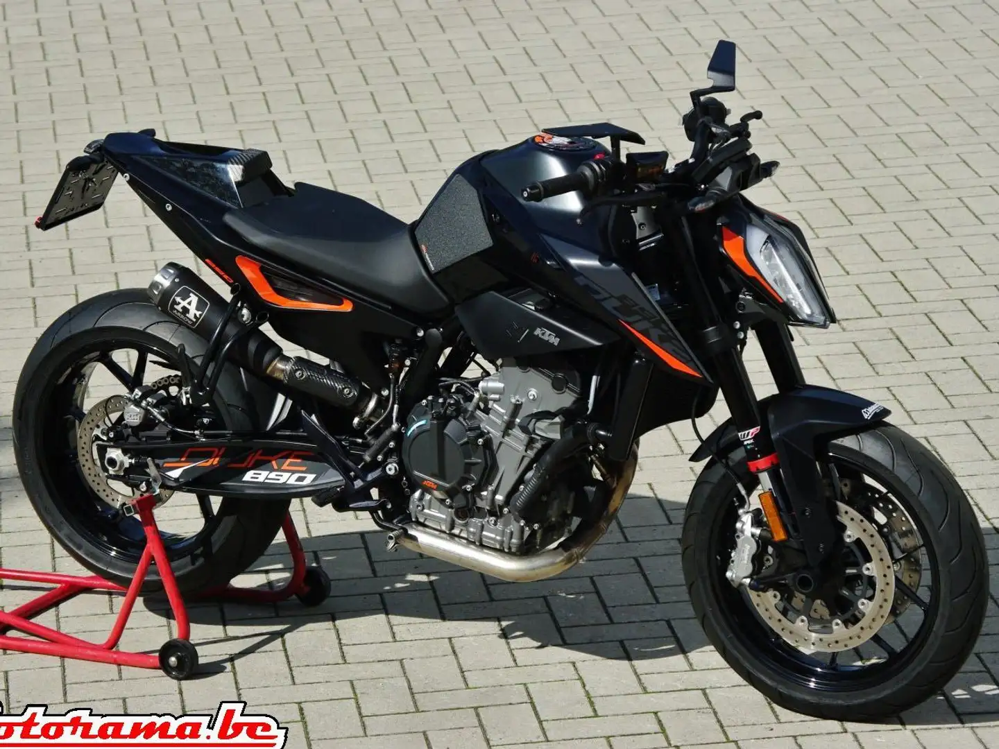 KTM 890 Duke Noir - 1