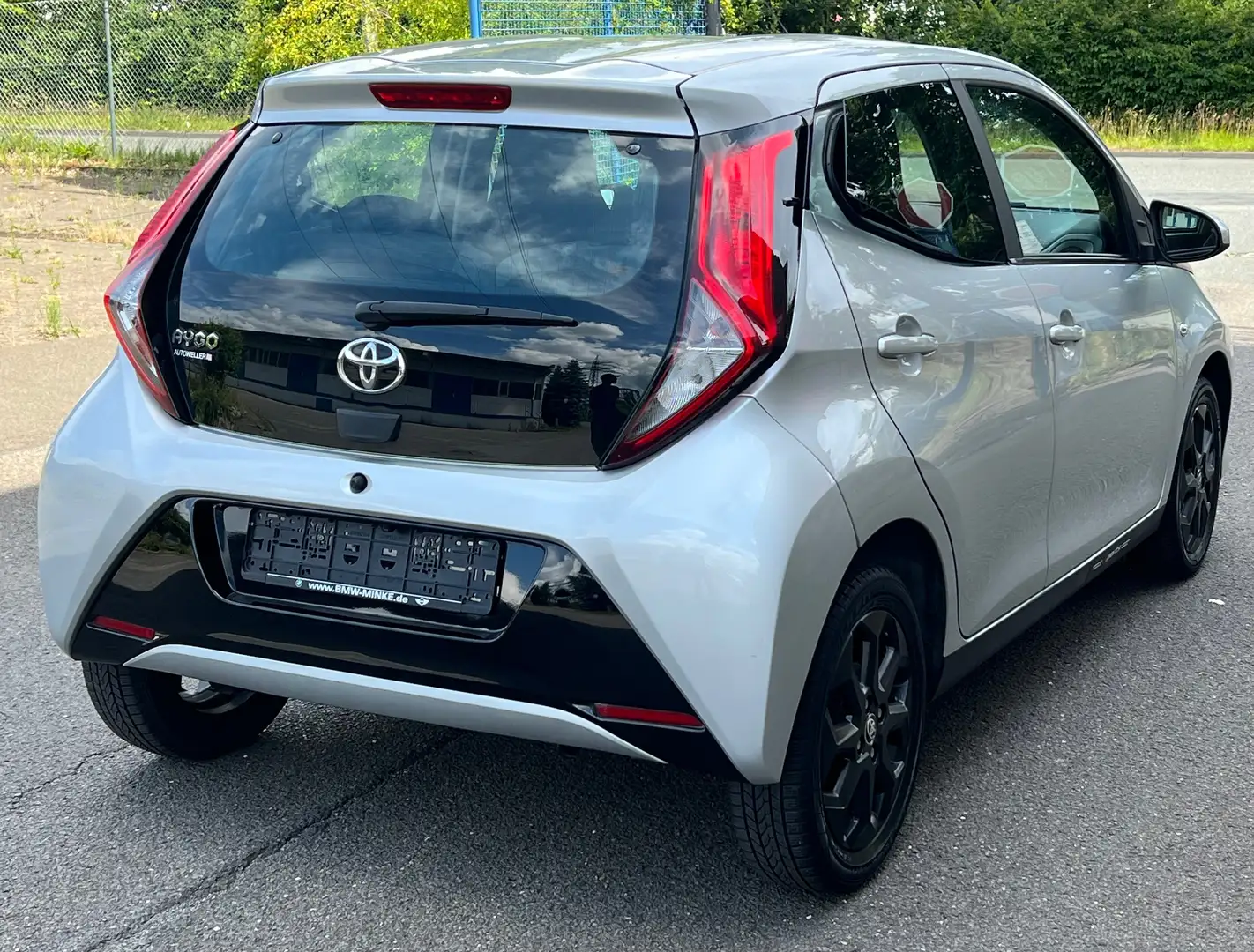 Toyota Aygo x-play connect-kamera-Tüv Neu Silber - 2
