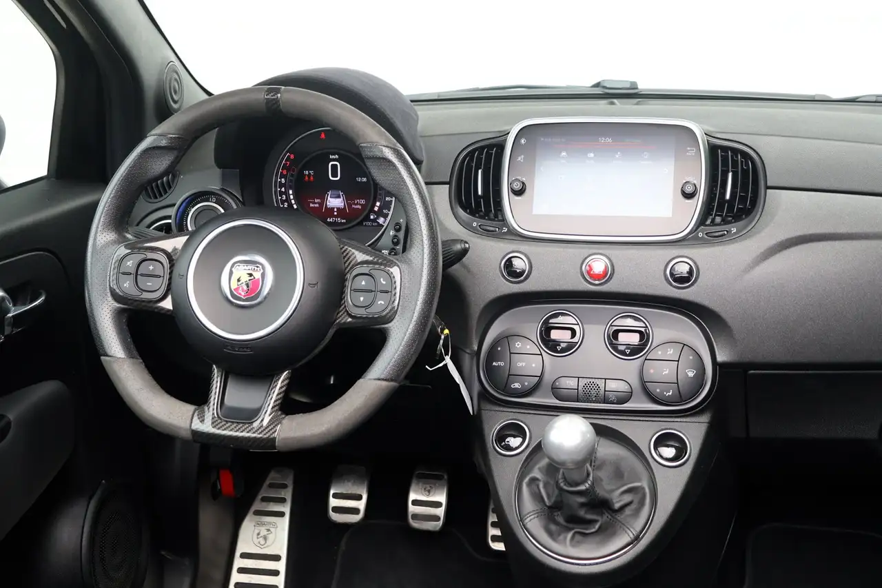 Abarth 595C 2021 — фото 21