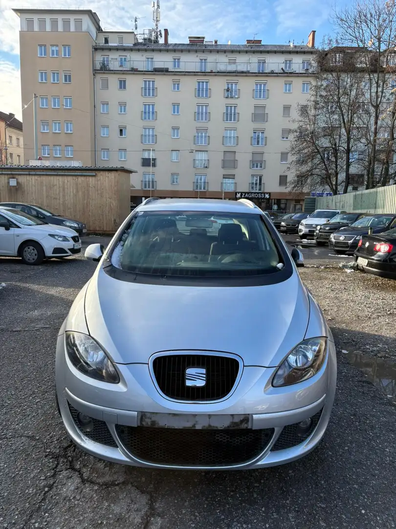 SEAT Altea XL Altea XL Stylance 1,9 TDi DPF Stylance Grau - 2