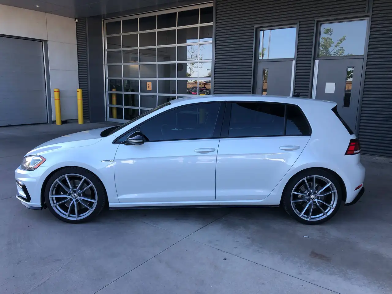 Volkswagen Golf R снимка Volkswagen Golf R